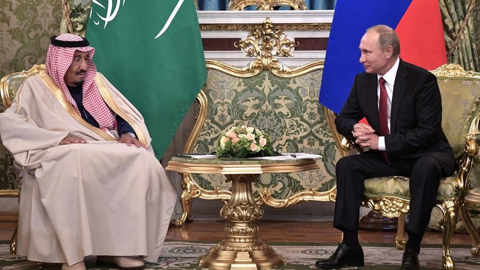 Qué hay detrás del acercamiento entre Rusia y Arabia Saudita que incluye ventas millonarias de