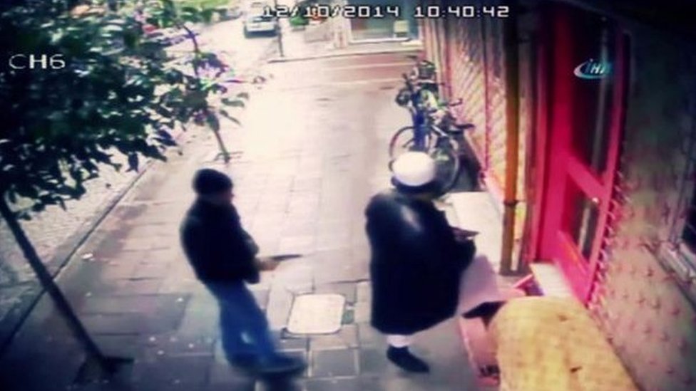 Nerdning hottie bilan jinsiy aloqa qilishini tomosha qiling