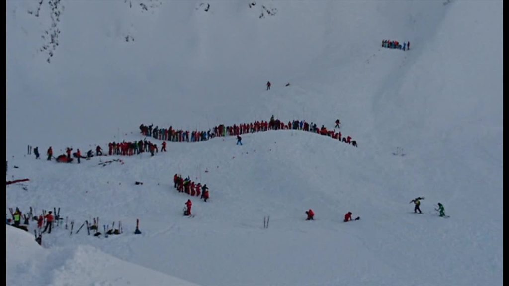 マウンテン [雪崩] 長野・白馬乗鞍岳で雪崩、フリースタイルスキー元王者のアメリカ