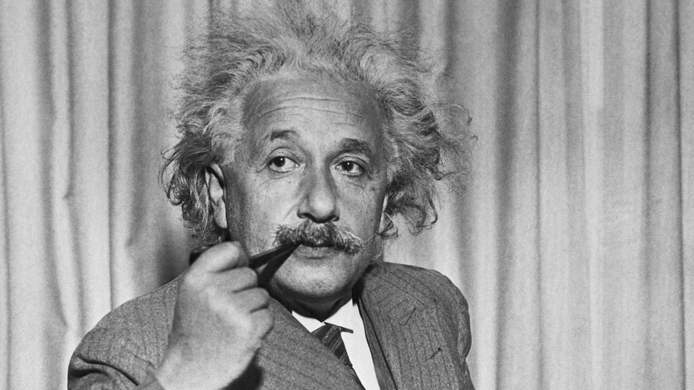 Resposta do Teste de Einstein: Resposta do Problema Corrida de