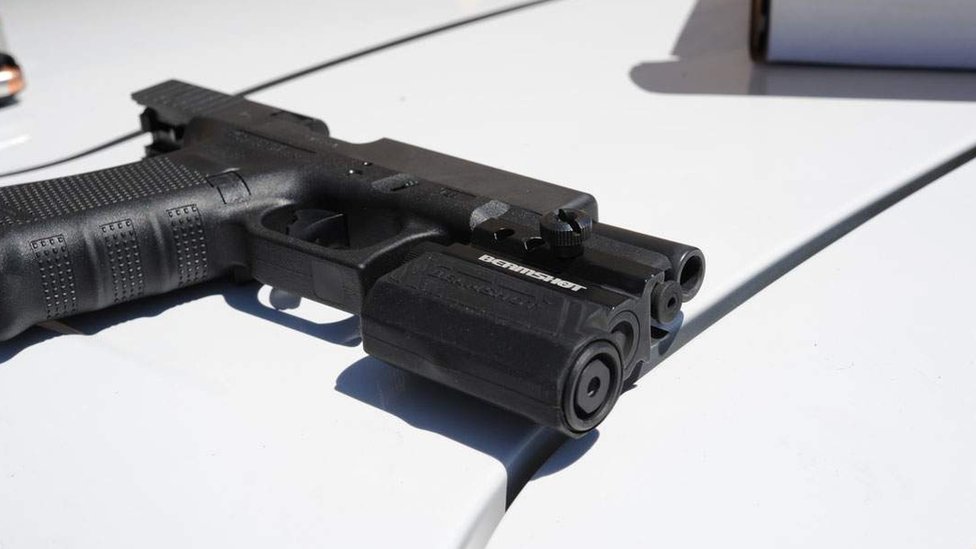 Arma que utilizó James Holmes.