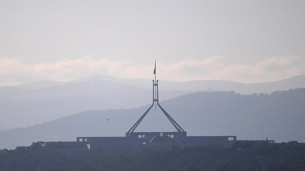 Canberra  a capital da Austrlia, posto que muitos atribuem  cidade de Sydney