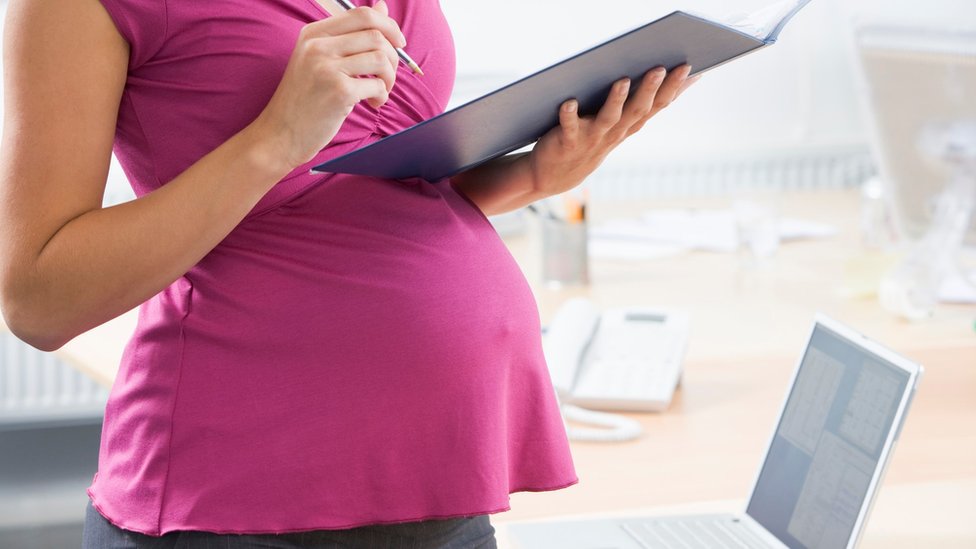 Pregnant women and mums 'losing out' in workplace