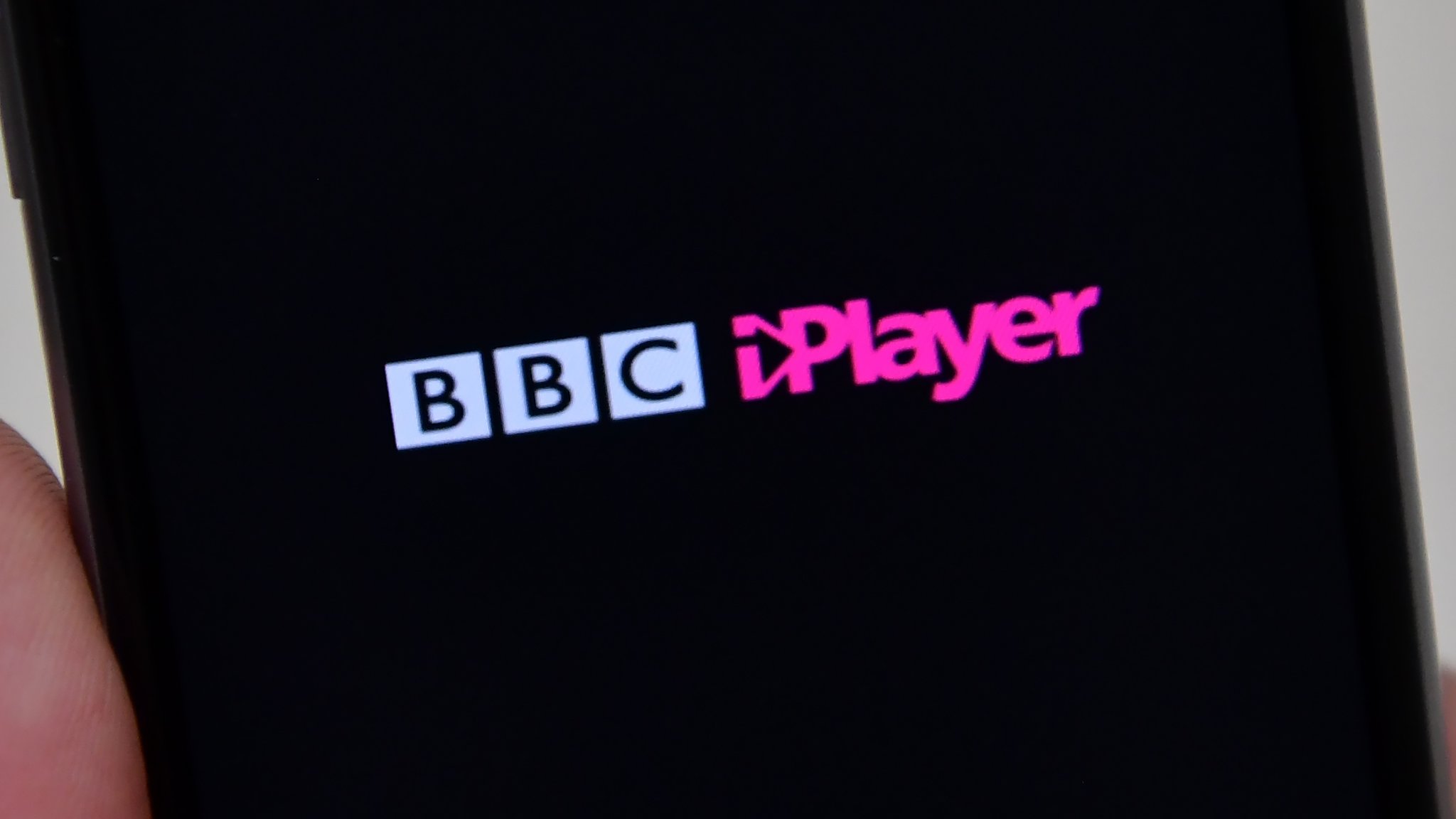 bbc-iplayer-login-will-be-required-from-2017-15-minute-news