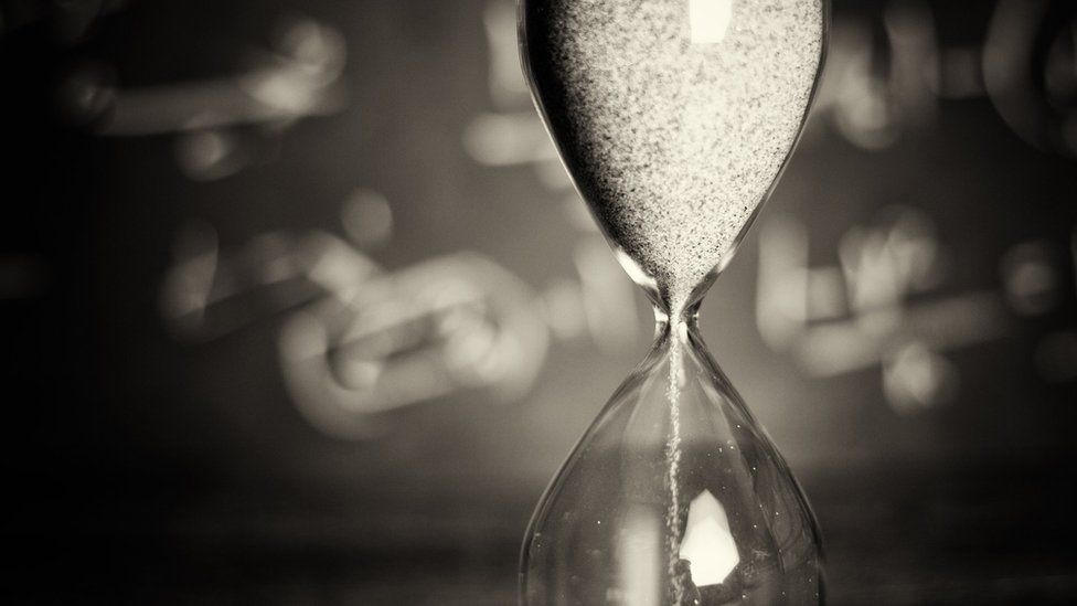 un reloj de arena