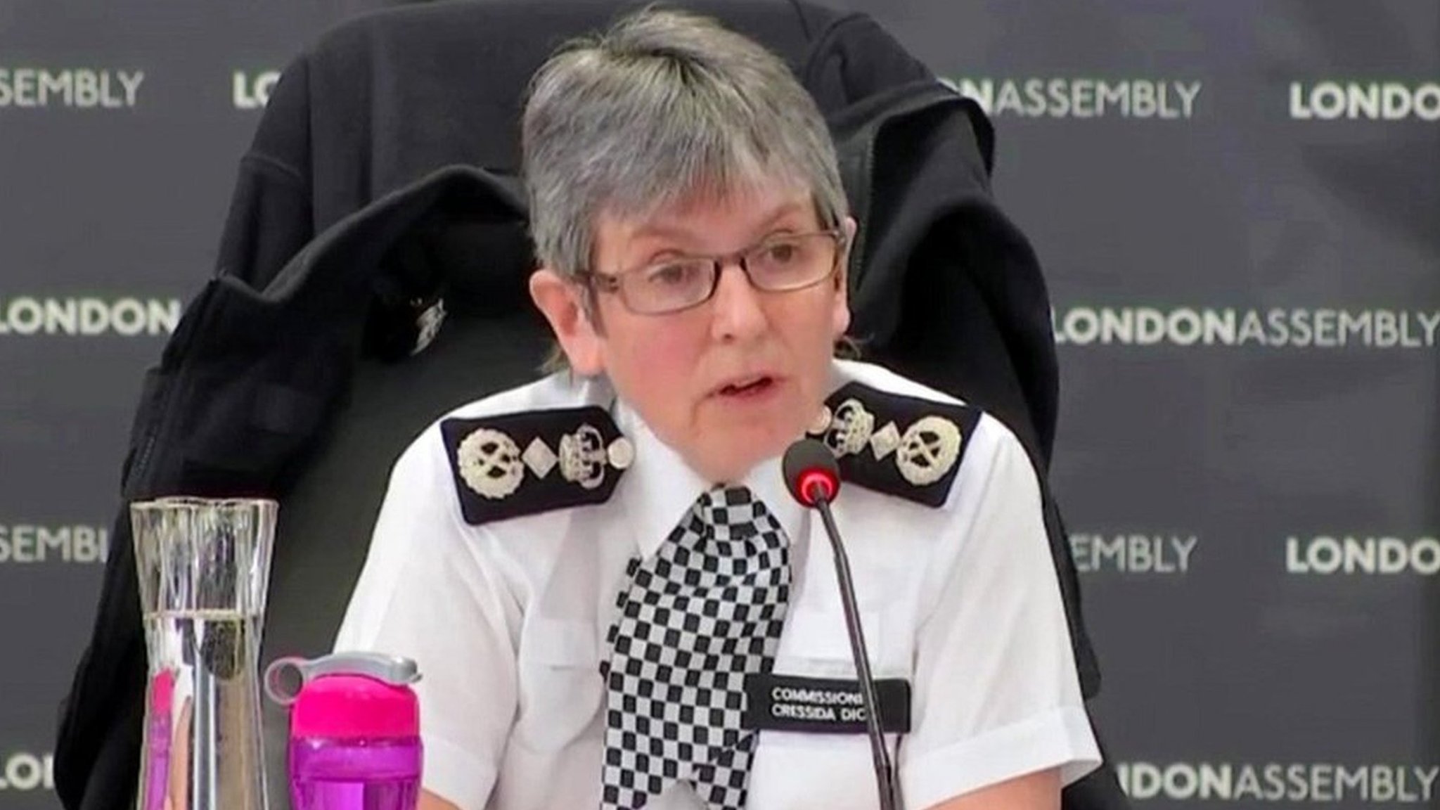 ロンドン警視庁、英首相官邸のパーティー疑惑を捜査 - BBCニュース