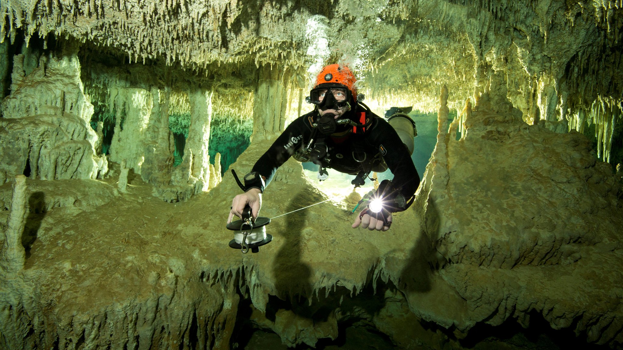 swim-around-the-world-s-longest-underwater-cave-cbbc-newsround