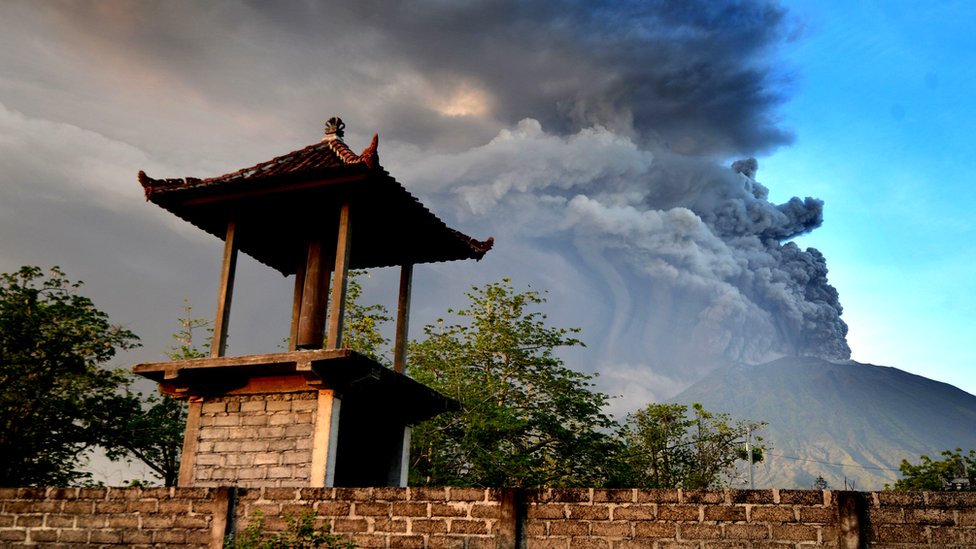 Ekaterinburgda bir soat davomida ayol