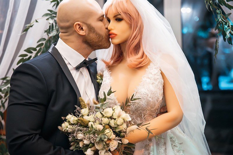 Sex dolls Yurii Tolochko tok about im marriage and relationship with