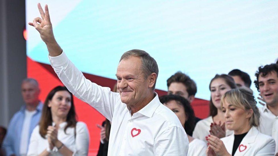 不運('60ポーランド) ポーランド総選挙、右派与党が過半数割れの見通し＝出口調査 - BBCニュース
