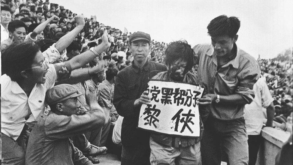 红色疯狂年代的影像记录者李振盛：我拍下的那些疯狂文革照- BBC News 中文