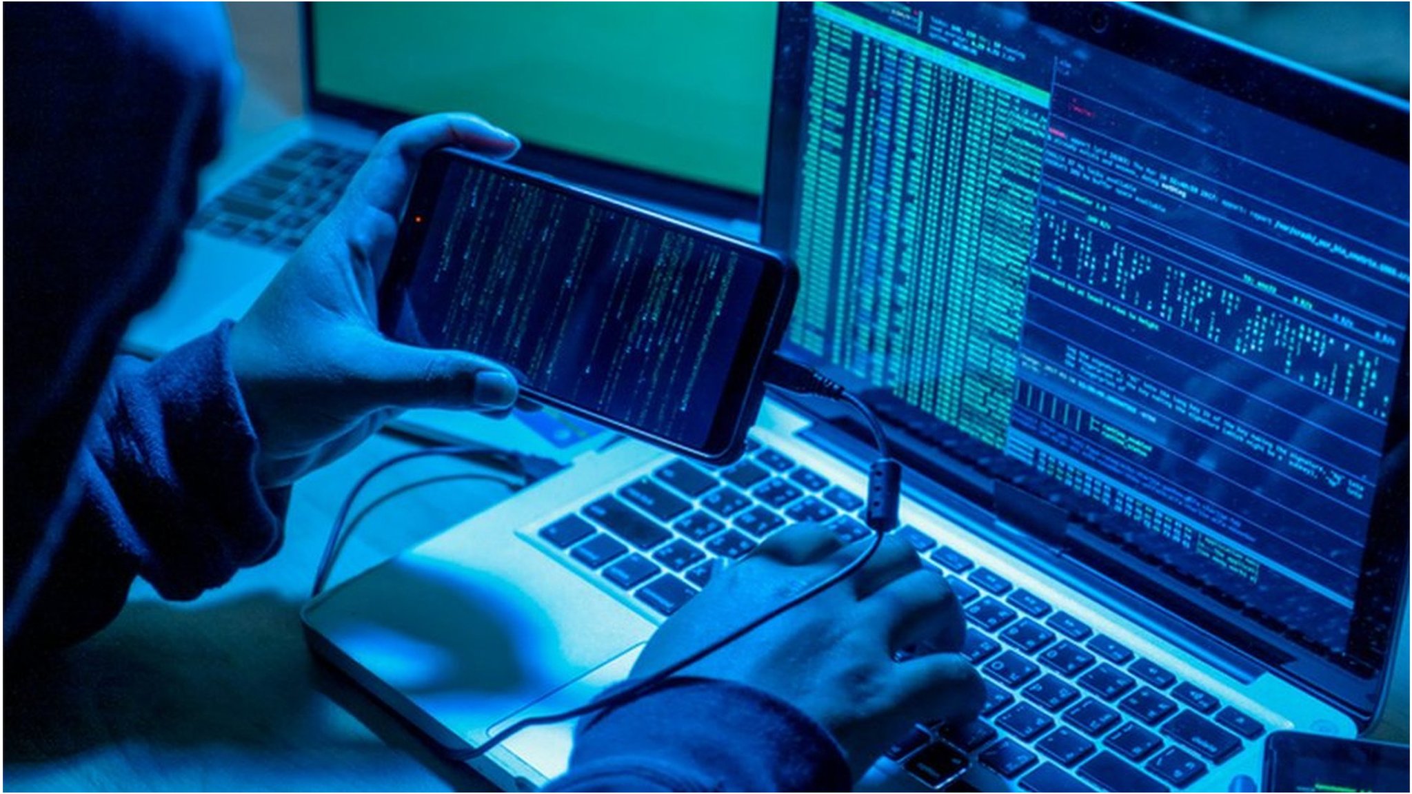 日本の暗号資産取引所、ハッカーに1億ドル近く盗まれる - BBCニュース