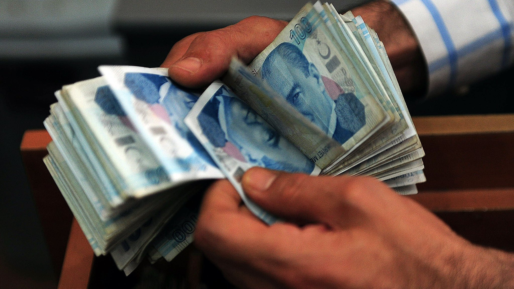 Turkish lira recovers in Asian trading after coup bid