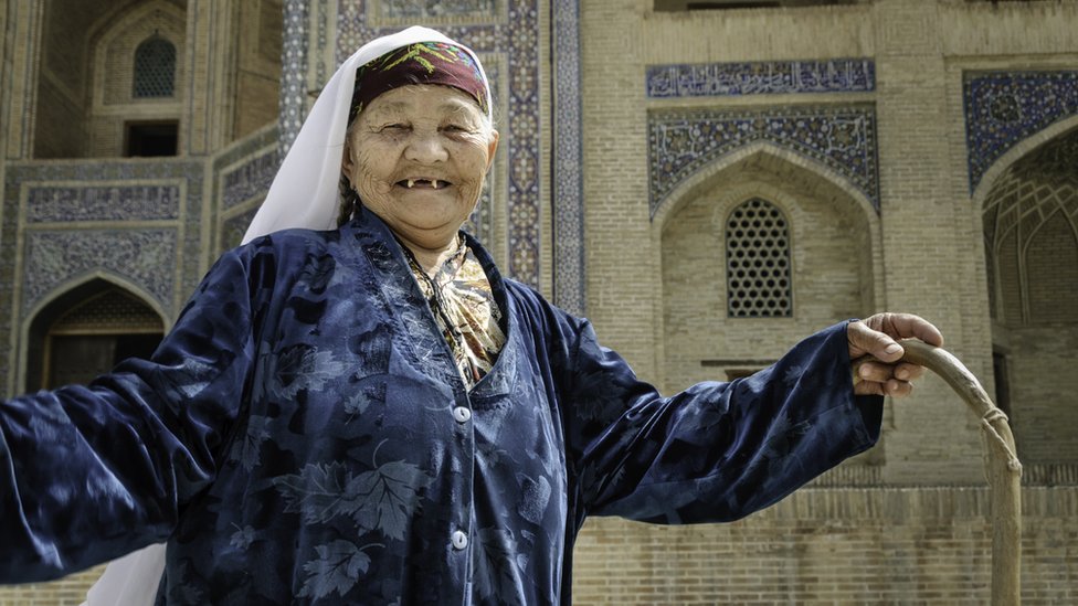 Gozal qizlar HD porno onlayn Er eshak va ogizda sikiladi