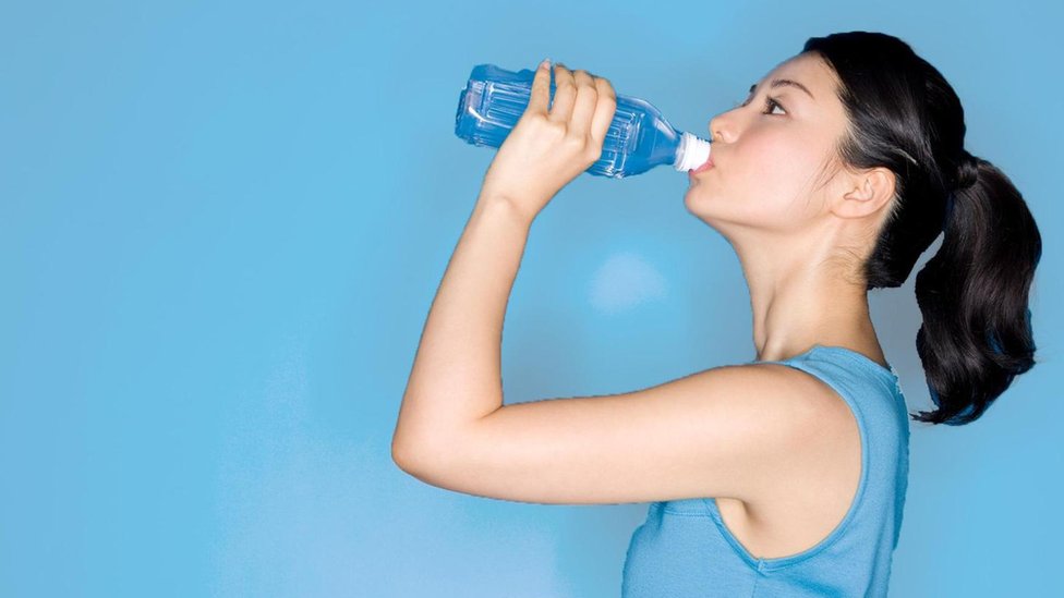 Cómo, cuánto y por qué debes beber agua