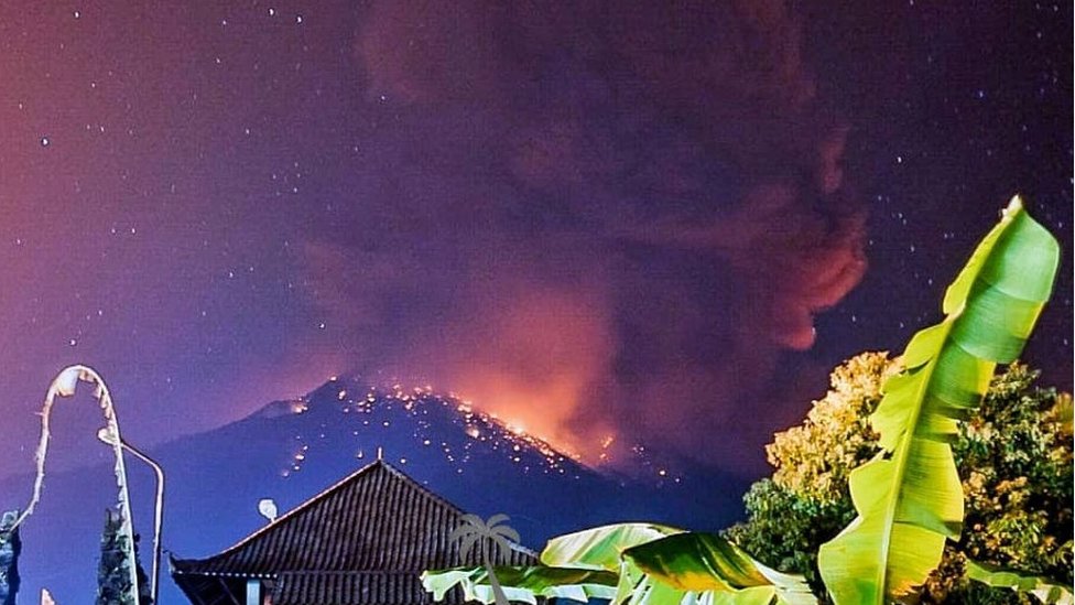 Mount Agung: Flights resume after Bali volcano disruption