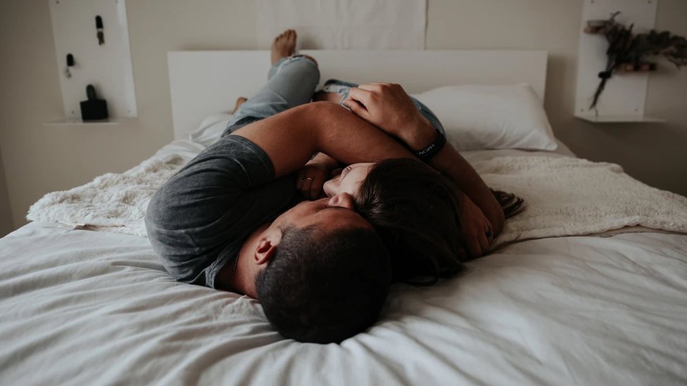 Оның түкті емізіктері бар