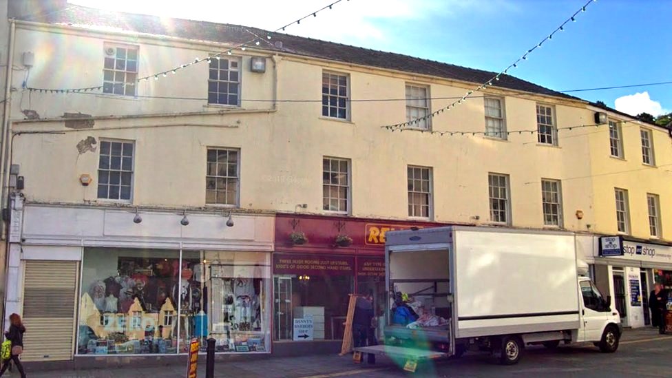 Flats plan backed for ex-Debenhams store in Bangor