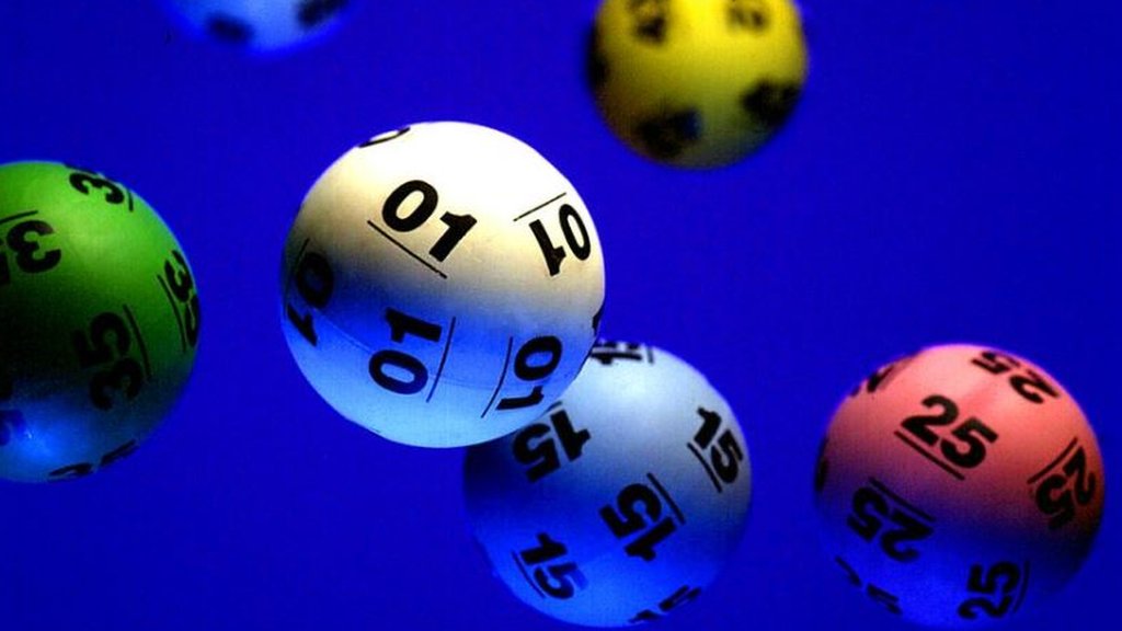 Richard Desmond 'plans National Lottery bid'
