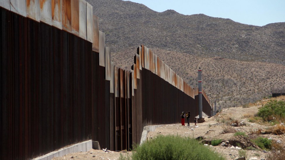 Trump'ın ABD-Meksika sınırı için yeni planı 'güneş duvarı' - BBC News Türkçe