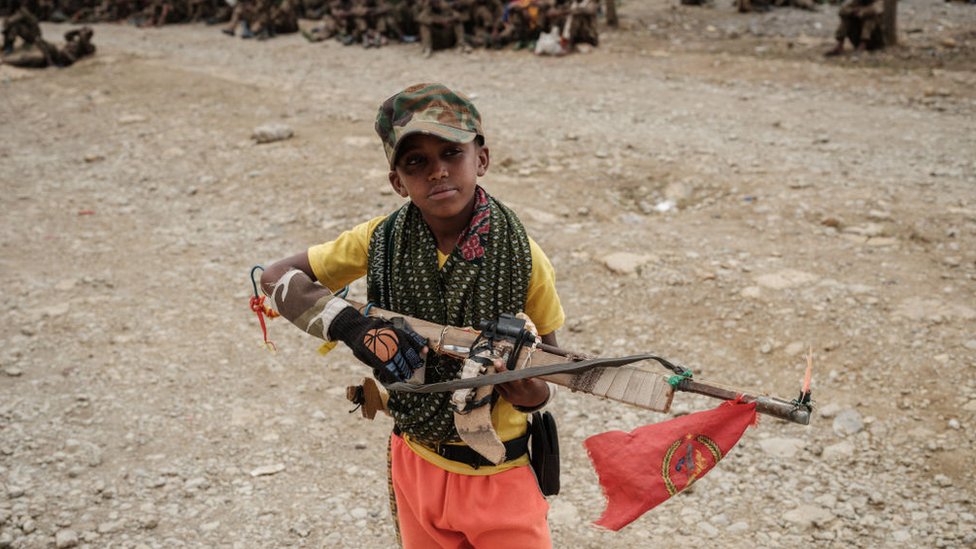 Qiz ichimga chum deb qichqiradi