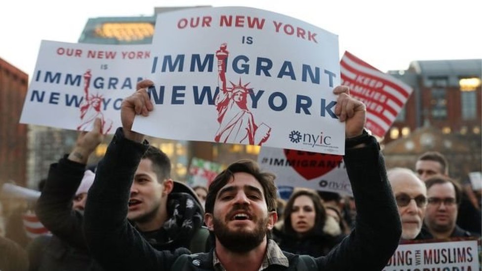Banyak warga Amerika yang menentang kebijakan Trump soal imigran.