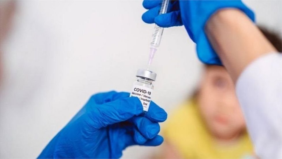Pfizer-BioNTech: Aşımız 5-11 yaş grubunda güvenli ve etkin koruma sağlıyor  - BBC News Türkçe