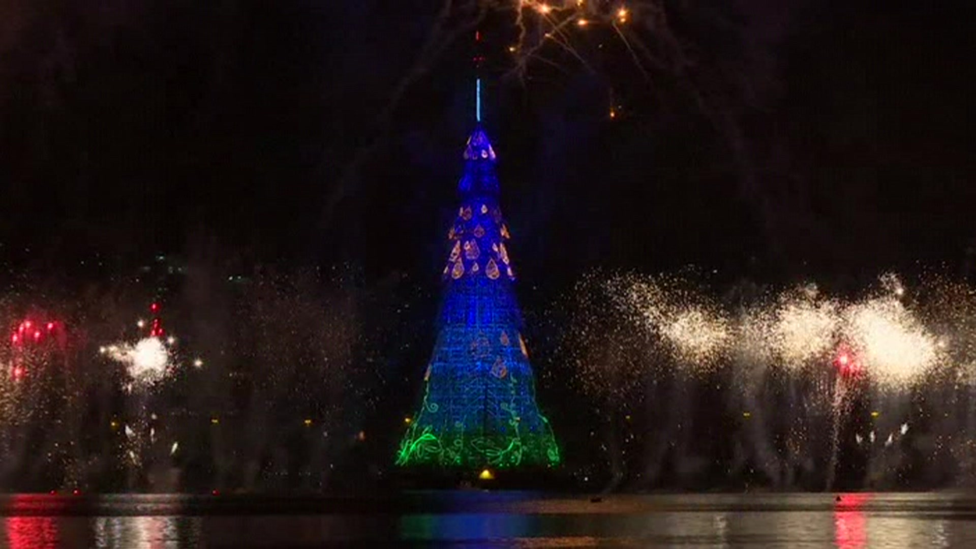 World's largest floating Christmas tree in Rio in Brazil - CBBC Newsround