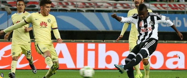 Mbwana Samatta in action for TP Mazembe