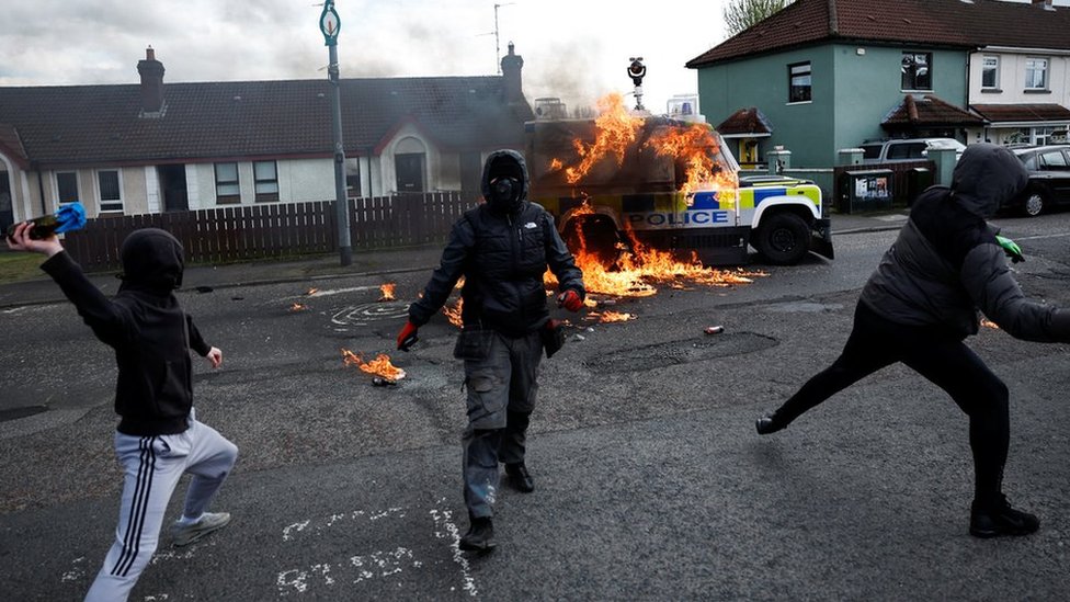Children 'being groomed' into paramilitary violence