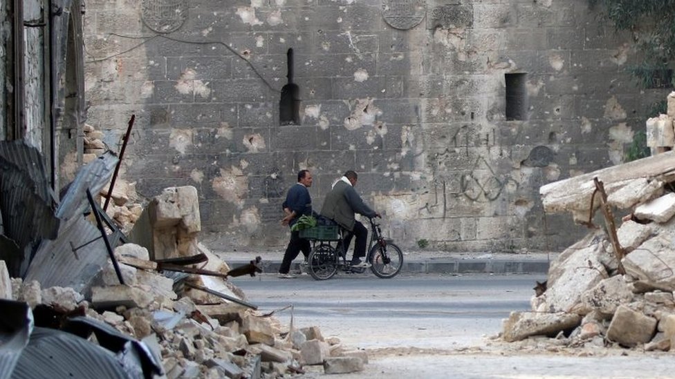 آثار التدمير في منقطة حلب القديمة