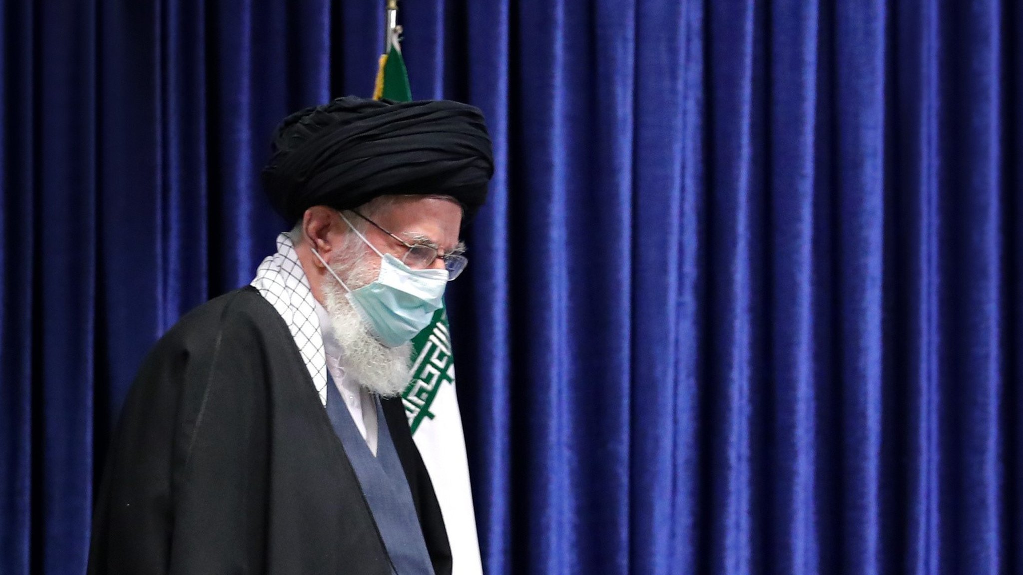 ممنوعیت خرید واکسن بریتانیا و آمریکا؛ خشم شمار زیادی از ایرانیان از سخنان  آیت‌الله خامنه‌ای - BBC News فارسی
