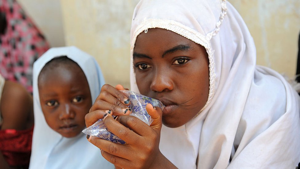 Cold water dey good for body? See wetin Science tok - BBC News Pidgin