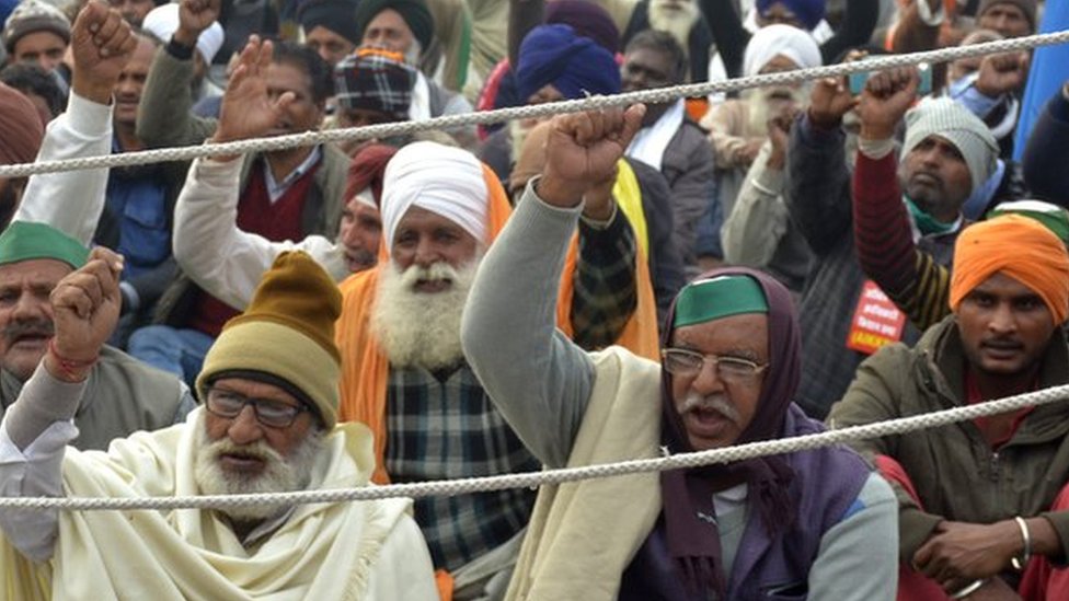 Toliq metrajli porno filmlarda anal birinchi shaxs Hammomda tatar qizlari