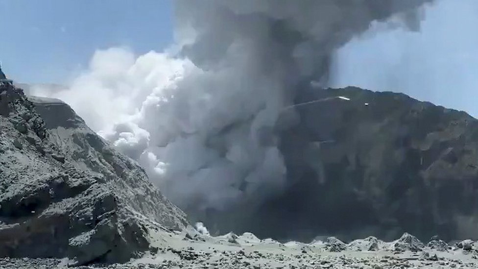火山噴火に遭遇 ハワイ島の活火山 キラウエア火山が噴火！異例の3カ所同時 - スポニチ