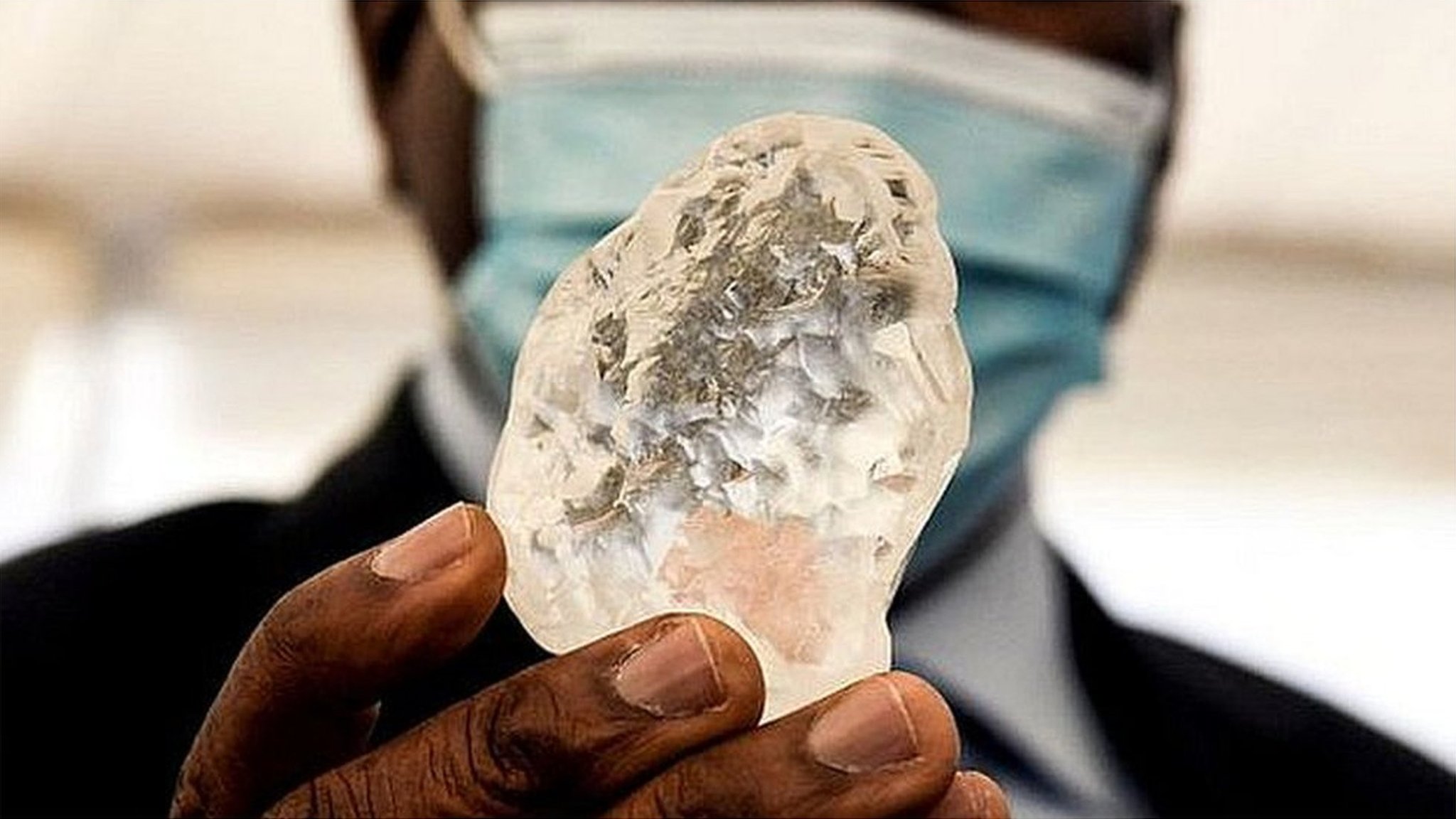 人気商品の 南アフリカ産本物ダイアモンドと スイス製ムーブメント使用