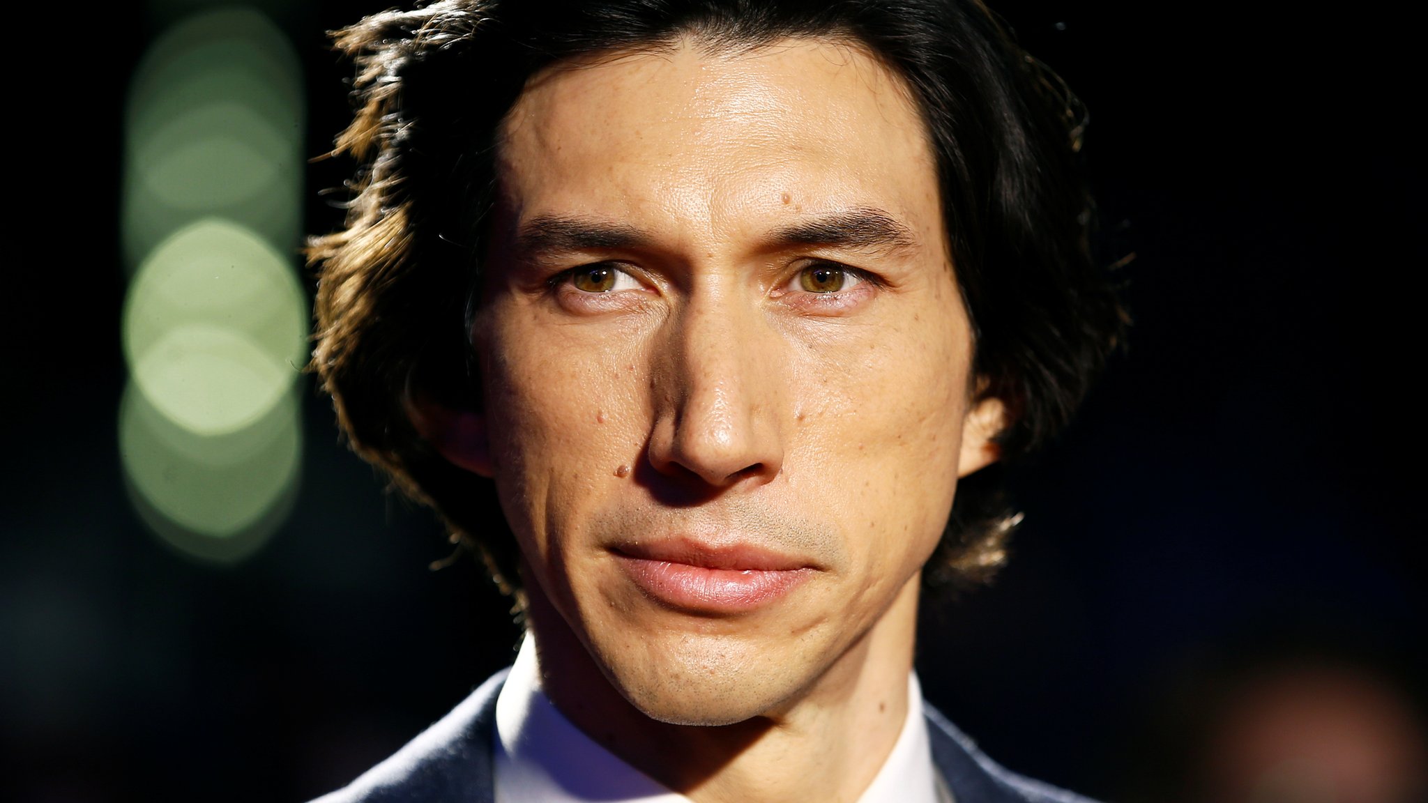 Adam Driver bromea con su papel en star wars y la muerte de Han Solo