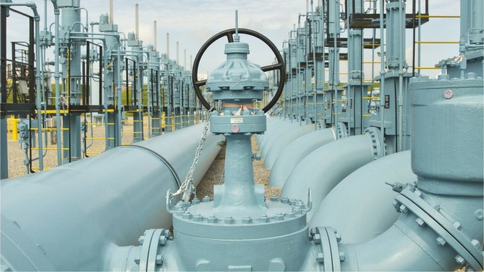 米石油パイプラインにサイバー攻撃、燃料不足の懸念 データ「人質」の犯罪集団 - BBCニュース