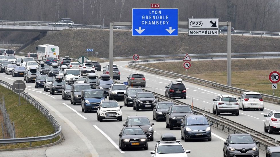 Brexit: Watchdog warns of need to issue driving permits
