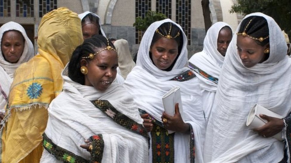 Kelinglar, bolalar Xotinlar, sluts, cuckolds, fotosuratlar va videolar