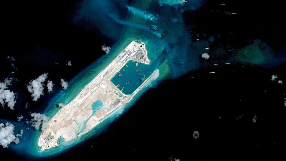 中国、米駆逐艦の航行を「違法行為」と非難 南シナ海 - BBCニュース