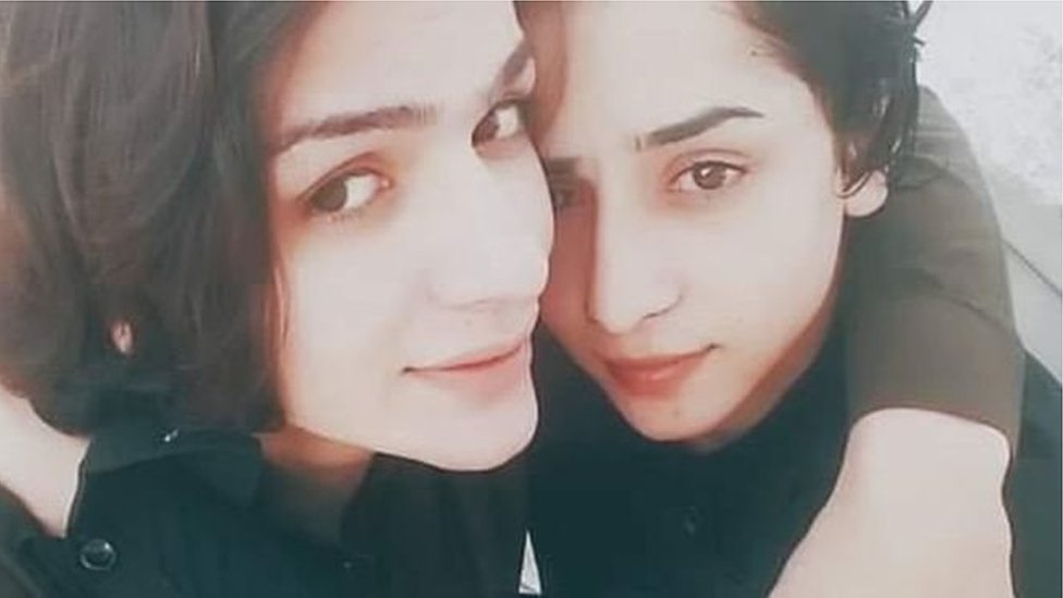 Erimga jinsiy aloqa haqida xat Berkova bilan porno suratga olish jarayoni