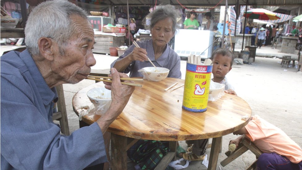 _93540207_12jan_elderly_get.jpg