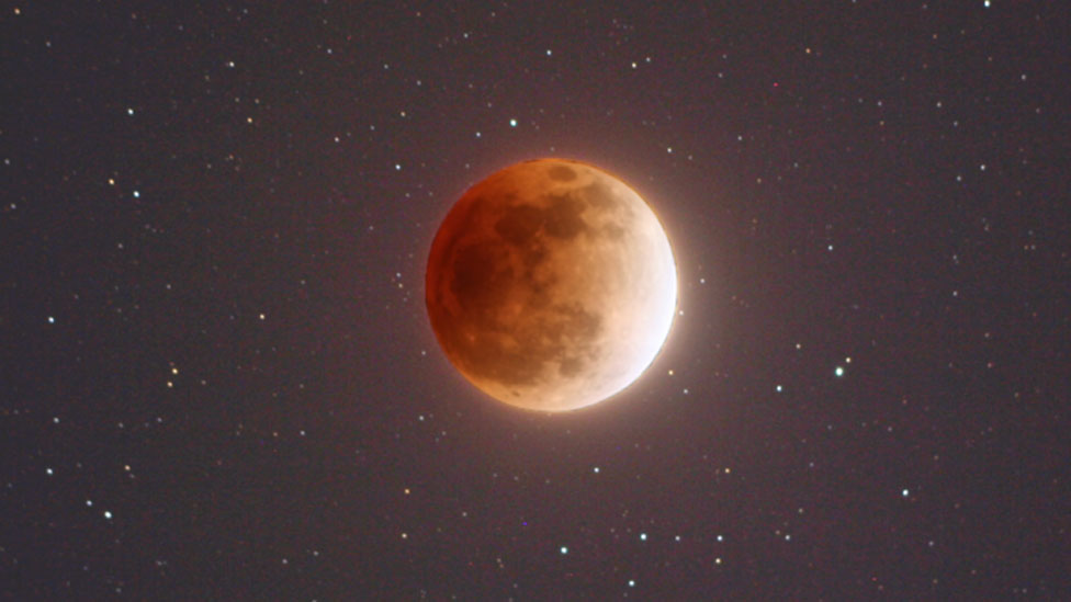 Ilustración de una Luna grandiosa y rojiza este 31 de enero Nasa