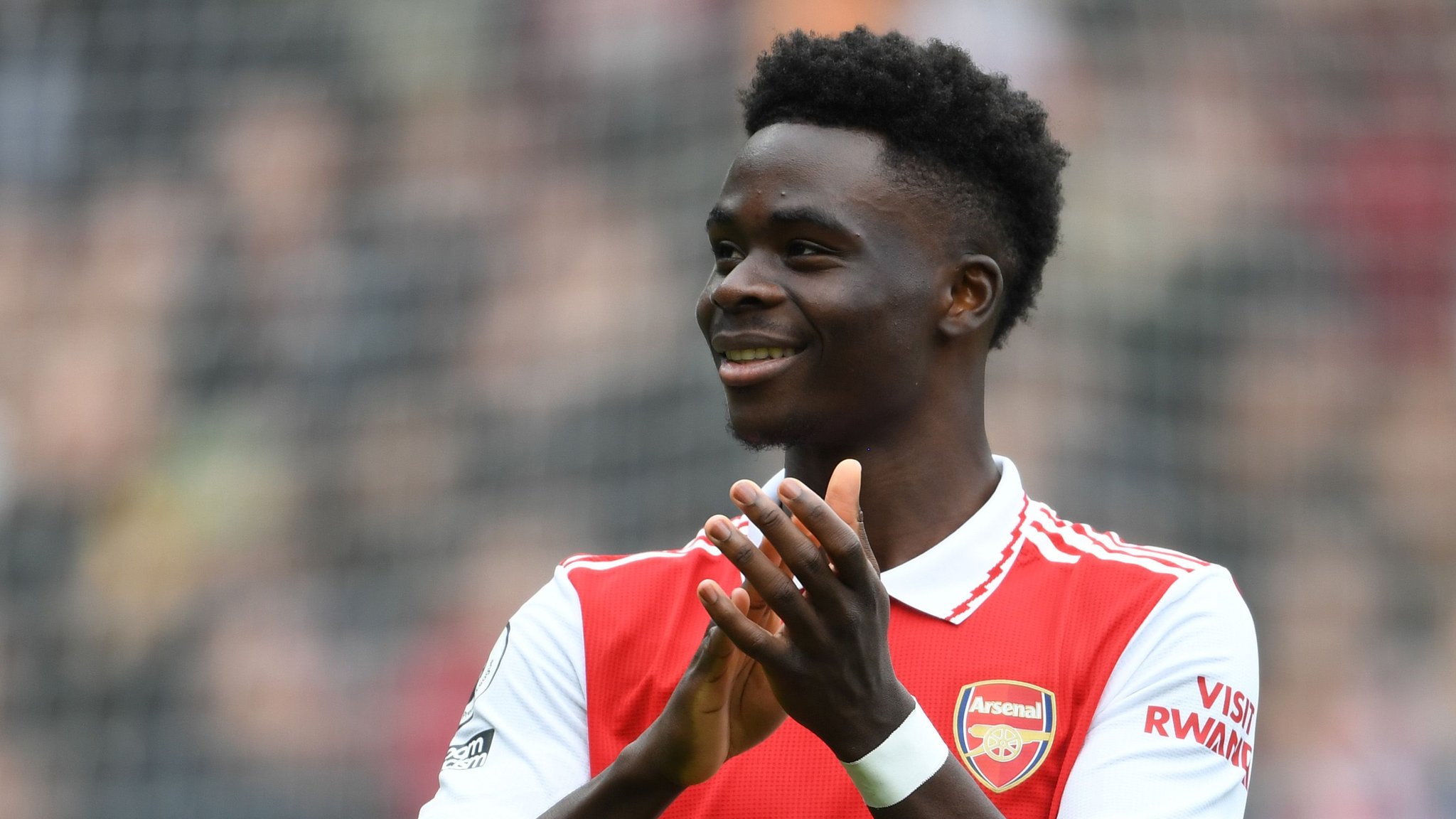Bukayo Saka Viên Ngọc Quý Của Arsenal - Chàng Trai Tỏa Sáng Trong Lòng