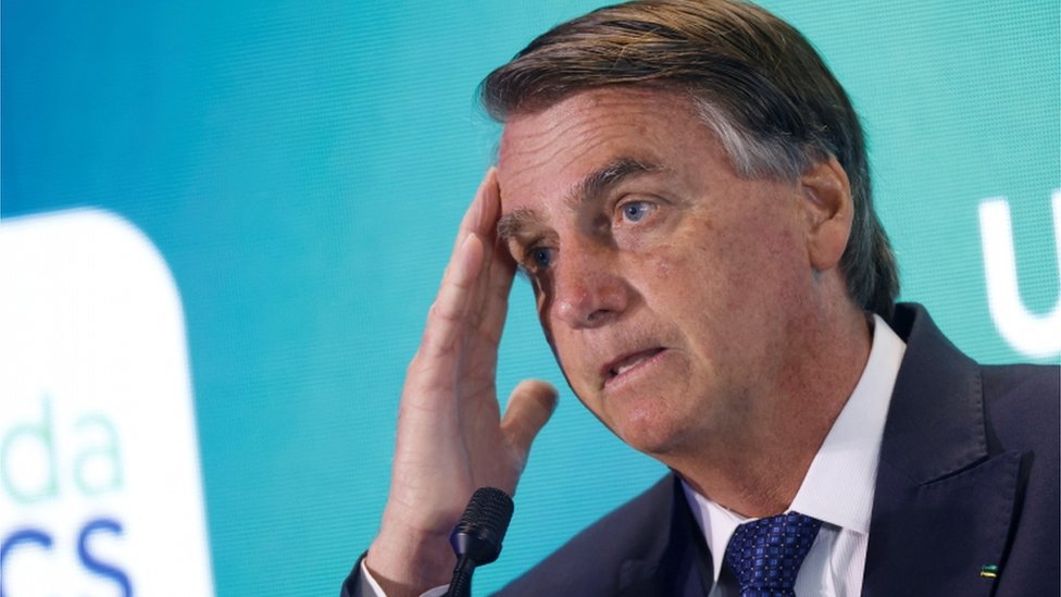 Número divulgado por usuários em referência a Bolsonaro é de 2018