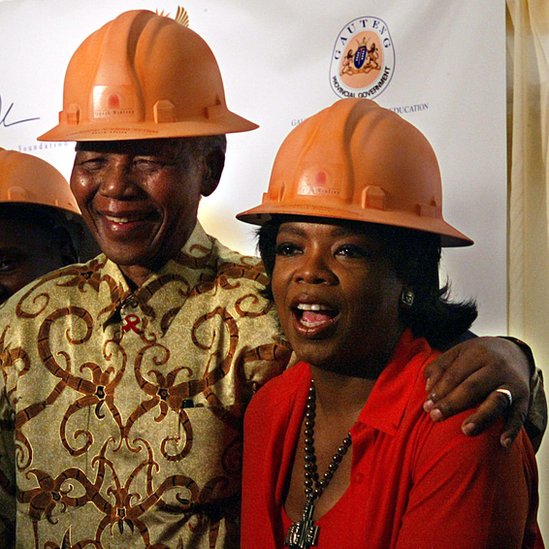 Nelson Mandela y Oprah Winfrey.