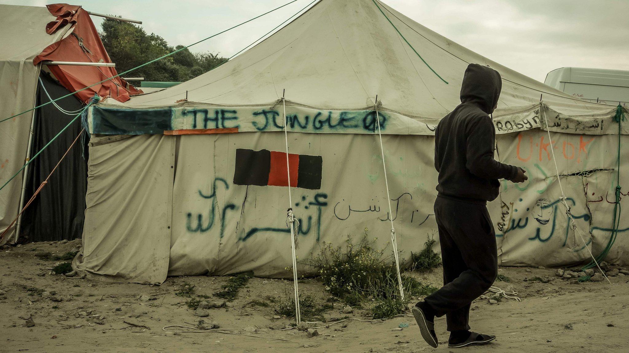 Jungle migrant camp: Faith leaders urge Calais child action