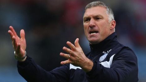 Leicester sack manager Pearson