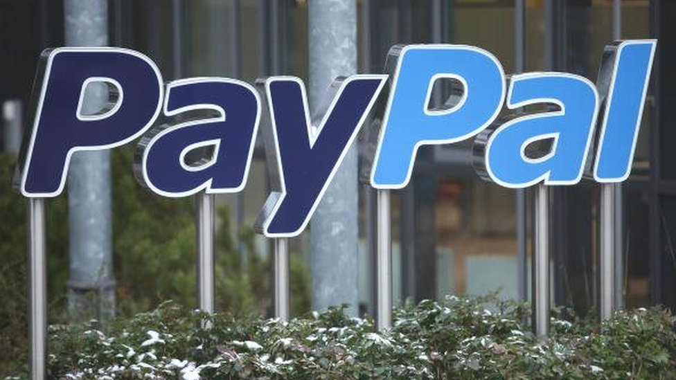PayPal bloque une campagne anti-migrants - BBC News Afrique